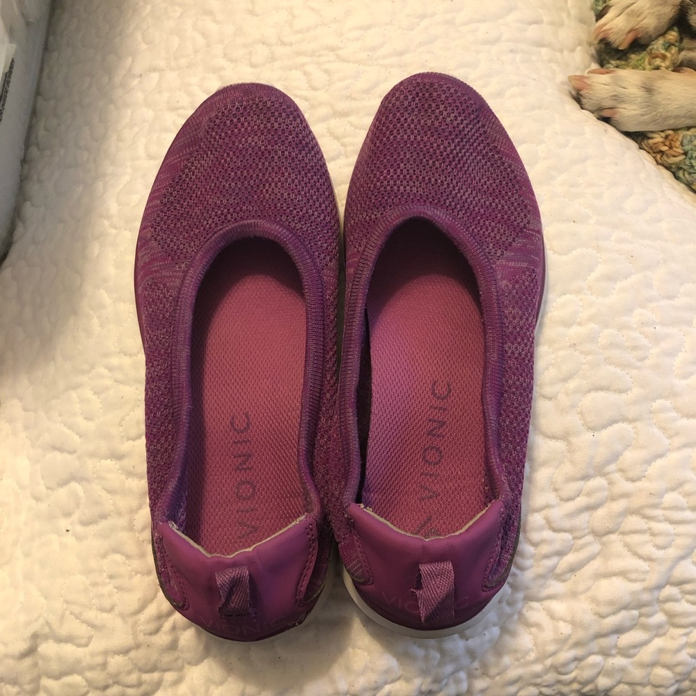 Vionic Purple “Aviva” Slip-On Mesh Sneakers
